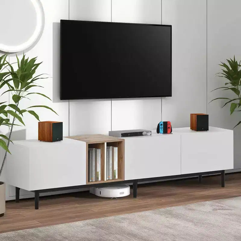 Moderner TV-Ständer für 80-Zoll-Fernseher mit 3 Türen, Entertainment-Center mit großem Aufbewahrungsschrank für Wohnzimmer und Schlafzimmer, weiß